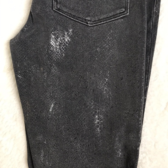 Good American Snake Foil Skinny Jeans - Picture 4 of 5